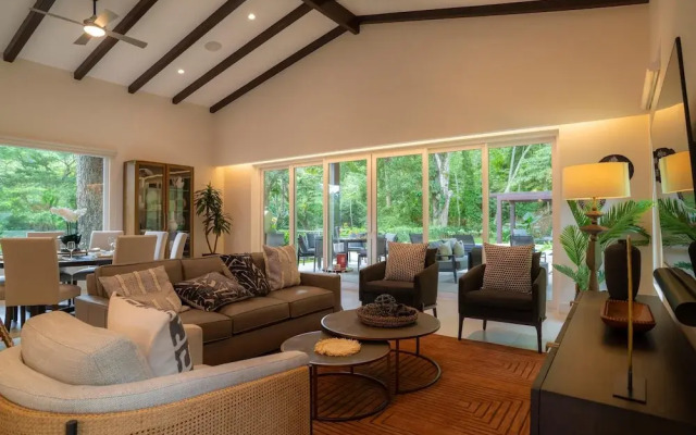 - Casa Cenizaro Six Bedroom Private Pool Family