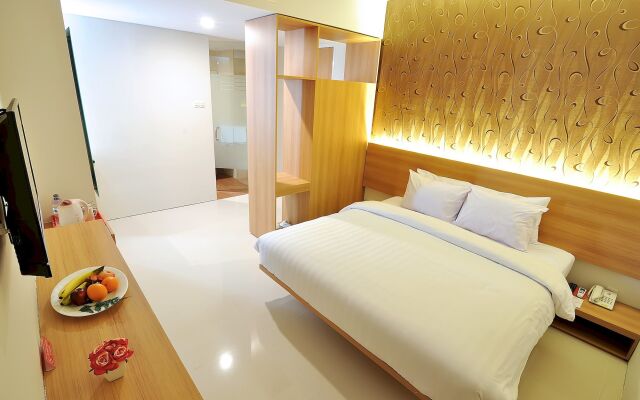 Tickle Hotel