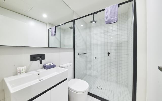 Mega Style Apartments The International