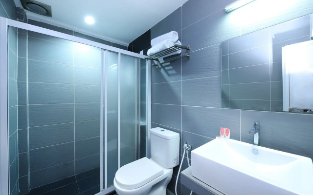 OYO 246 Link Inn (Sanitized Stay)