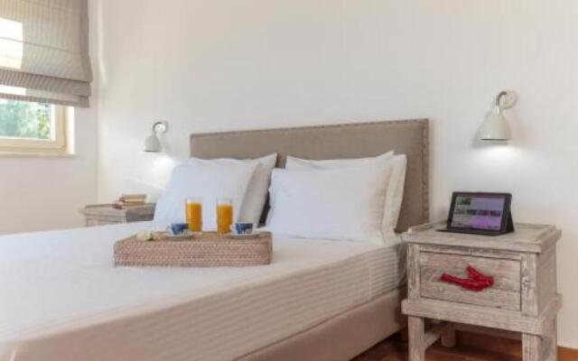 Holiday Home 5 Bedrooms 5 Bathrooms - Afantou