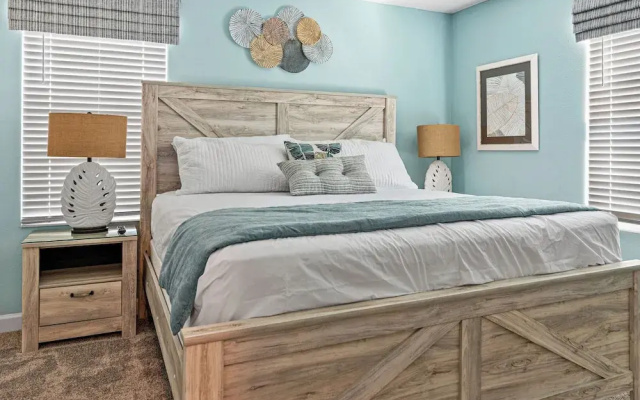 8BR Villa - Game Room & Themed Rooms