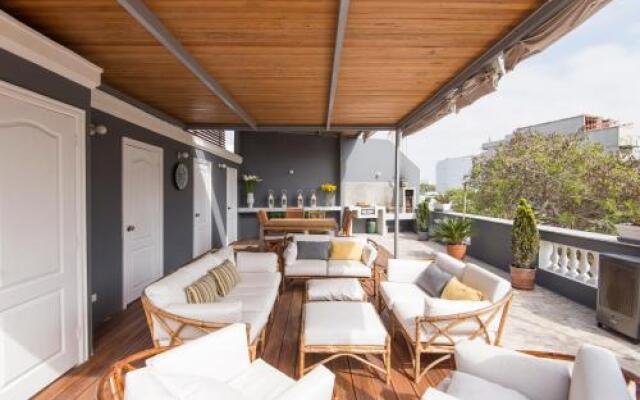Manor House Lima