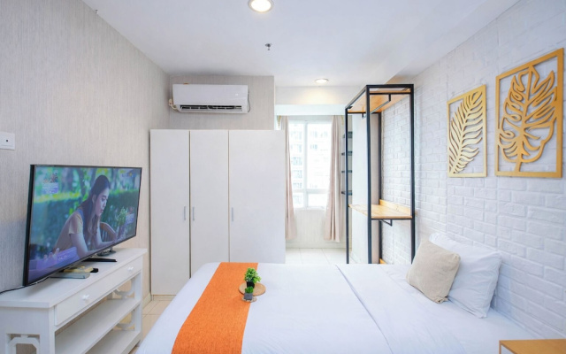 Comfortable Classic Studio At Apartment Cinere Bellevue Suites