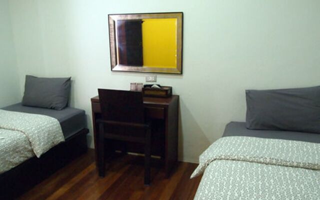 Sunny Hostel Phuket