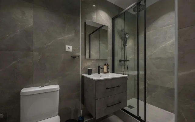 Hebrard Industrial Suites
