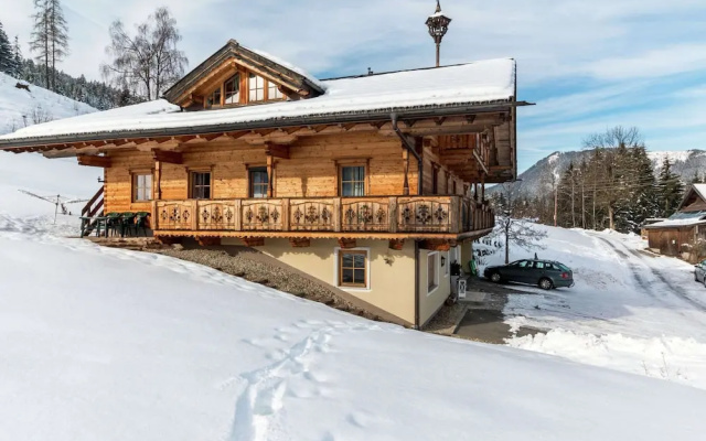 Mansion in Eben Near Ski Salzburger Sportwelt
