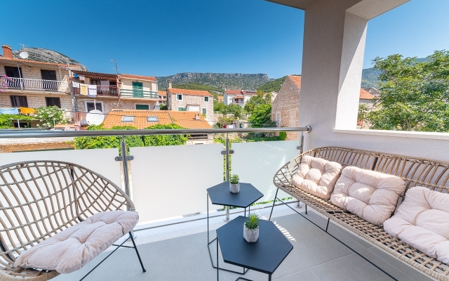 Apartment Renci - great location & sea view: A3 Bol, Island Brac