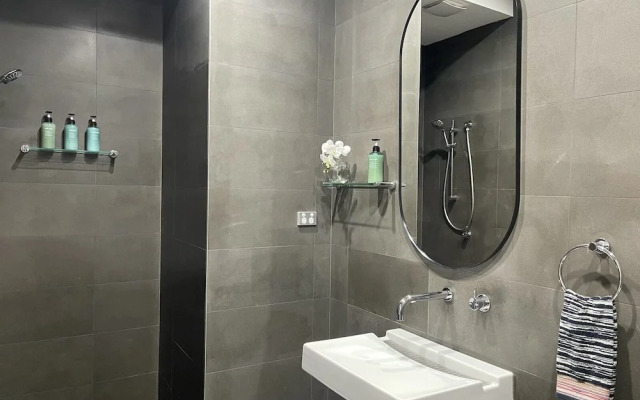 Kozyguru | Botany | 3 Bedroom Designer Holiday Apt
