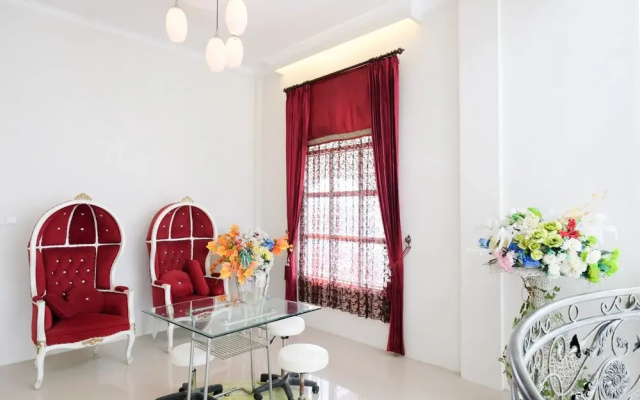 Urbanview Hotel Trisna Tulungagung