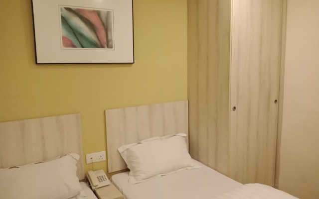 Hotel Zamburger Taman Segar