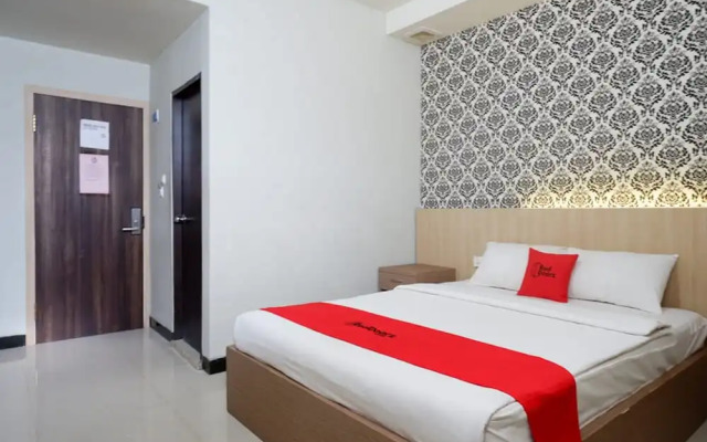 Reddoorz Plus Near Rs Hermina Kendari