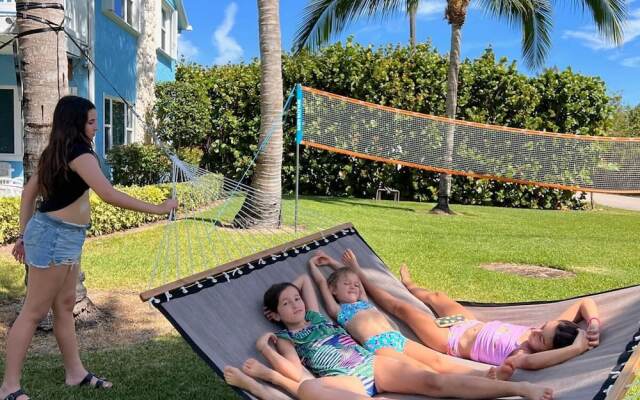 Fort Pierce - 2BD 2BA Tropical Surfside Retreat