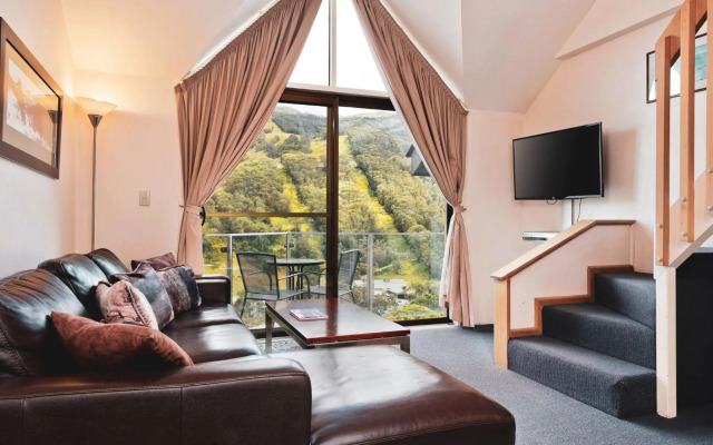 Lantern 1 Bedroom Loft with car space and Stunning View