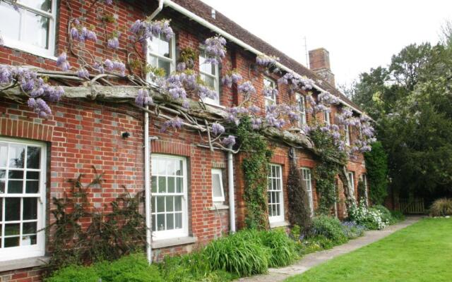 Bridge Farmhouse