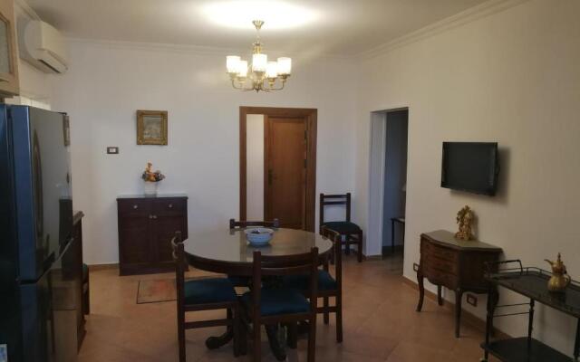 Three bedrooms apartment Nile view maadi