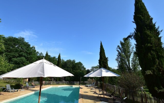 Detached, Characteristic House in Nature Near Saint-cirq-madelon