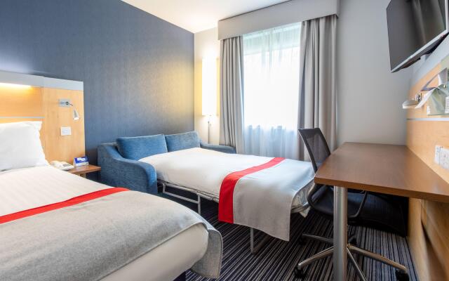Holiday Inn Express Dunfermline by IHG
