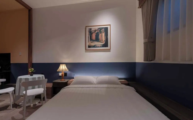 The Lamp Boutique House