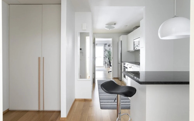 2ndhomes Cozy 1BR Home w Balcony