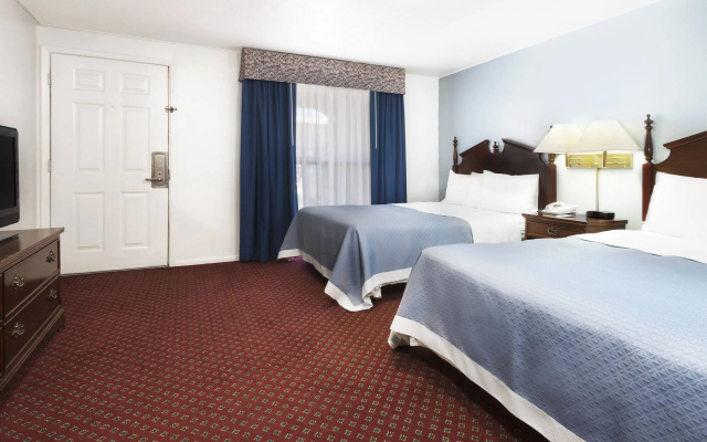 SYLO Hotel Denver Airport, a Ramada by Wyndham
