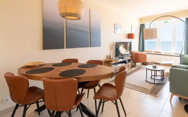Apartment on the Dike in Ostend Center