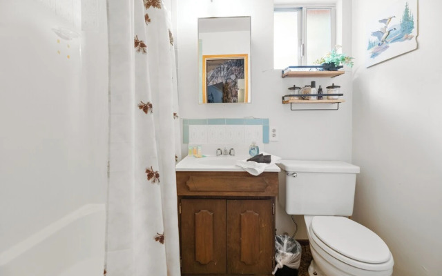 Alpine Whiskey Lodge