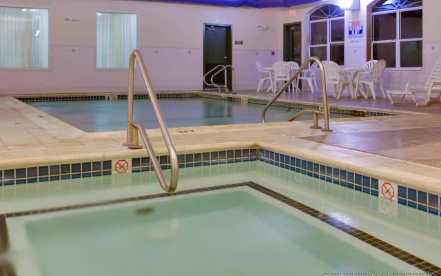 Country Inn & Suites by Radisson, Brockton (Boston), MA