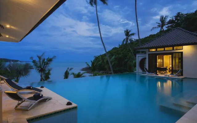Beach Front Luxury Villa Hai Leng