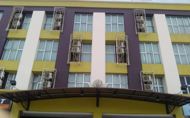 Grand Medallion Hotel