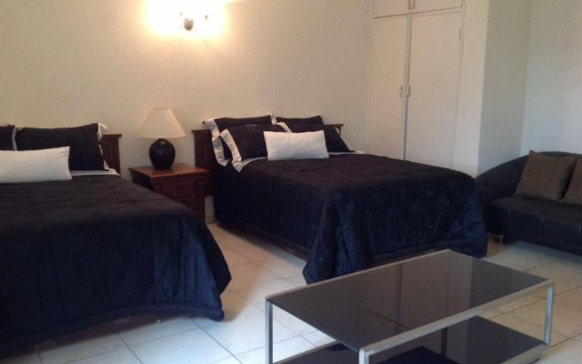 Khanondo Guest House