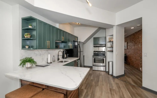 Mansfield Modern Oasis