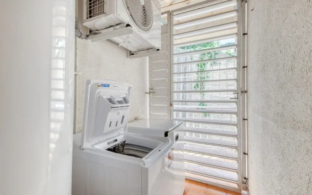 Posh Apartment Near Canyelles Petites