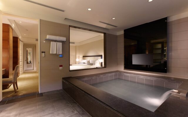 Evergreen Resort Hotel (Jiaosi)