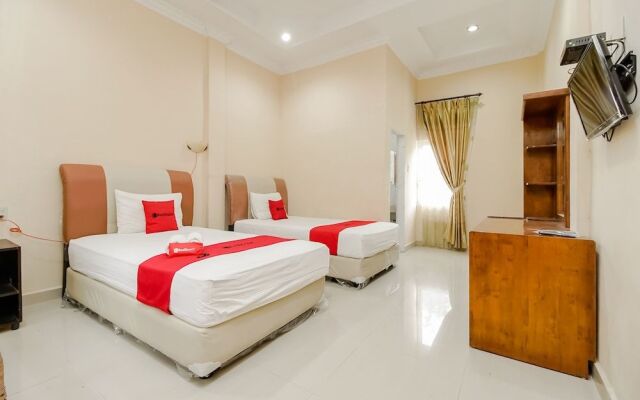 RedDoorz Plus @ Jalan Tugu Silalahi Tongging