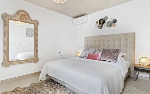 Rural Hideaway Villa in Stcarlos