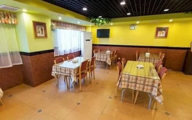 Home Inn Shanghai Nicheng Lingang Facility Industrial Park