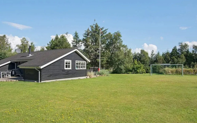 6 Person Holiday Home in Jerup