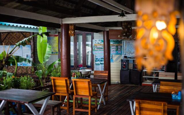 Koh Mook Garden Resort & DADA Restaurant