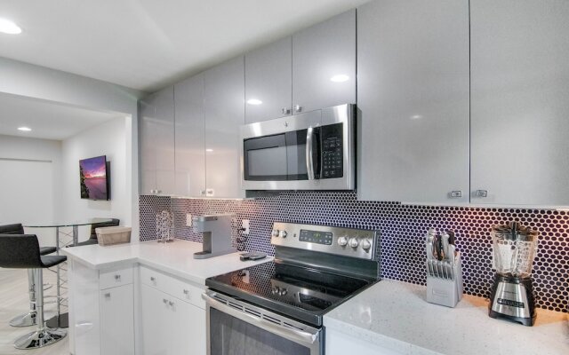 Delray Beach Getaway Minutes to Beach & More!