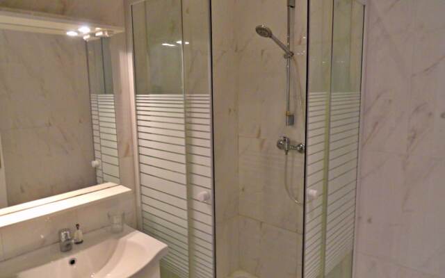 Central Studio Residence Lily