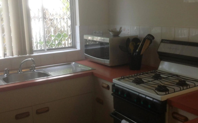 Bayshores Holiday Apartments