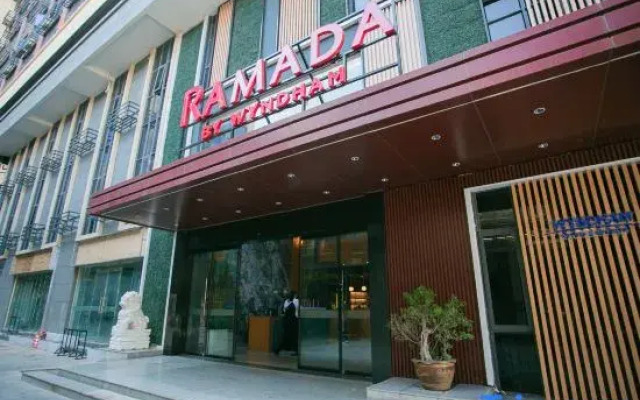 Ramada By Wyndham Vientiane Central