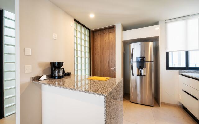 NEW Equipped Condo w GYM Roof