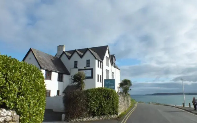Kinloch Court