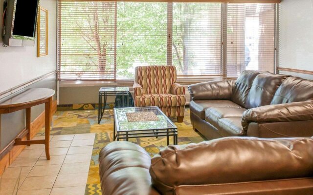 Quality Inn & Suites Lafayette I-65