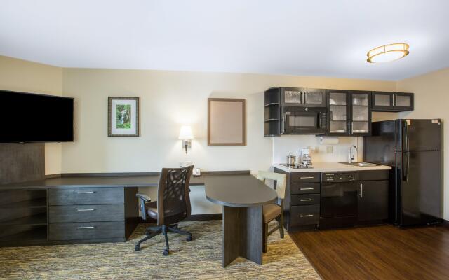 Candlewood Suites Omaha - Millard Area, an IHG Hotel