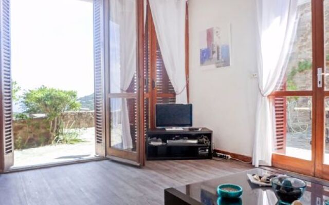 Village Les Fourches 25689