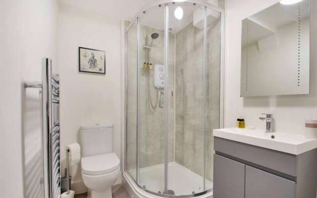 Stylish 1-bed Apartment - Heart of Tunbridge Wells