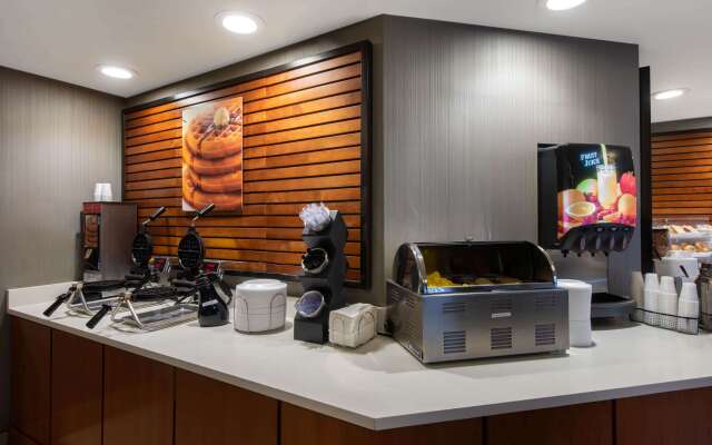 La Quinta Inn & Suites by Wyndham Erie